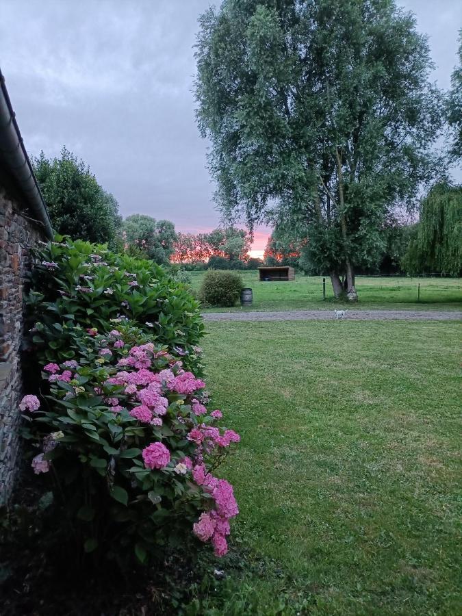 Hotel Relais De Moidrey Exterior foto